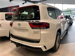 تۆیۆتا لاند کروزەر